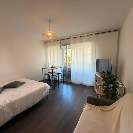 Terrasse Au Port Dhyeres, Piscine, Parking Apartment *